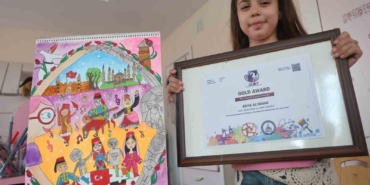 8-yasindaki-ressam-asya-300-bin-rakibini-geride-birakarak-dunya-birincisi-oldu-JRsa2VDS.jpg