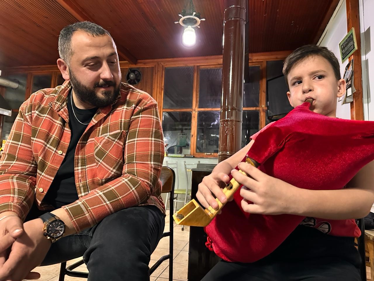 8 yasindaki tulumcu kendine hayran birakti 1 OVHEaMyC