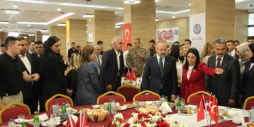 80-ilden-gazi-ve-sehit-yakinlari-sirnakta-bir-araya-geldi-PHI63IX7.jpg