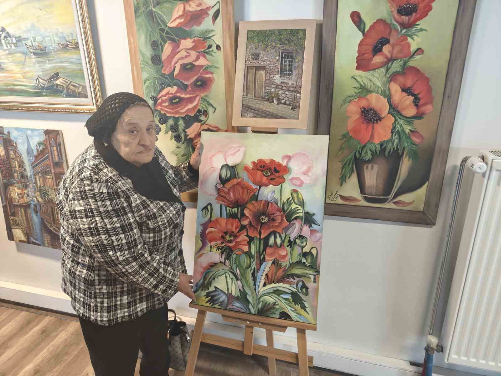 80 yasinda 25 yillik sanat sevgisini surduruyor 0 OHrr6bdh