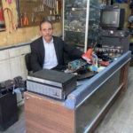 80ler-sokaginin-zamana-direnen-son-ustasi-yarim-asirdir-gecmisin-sesini-onariyor-1jz9Rq2l.jpg