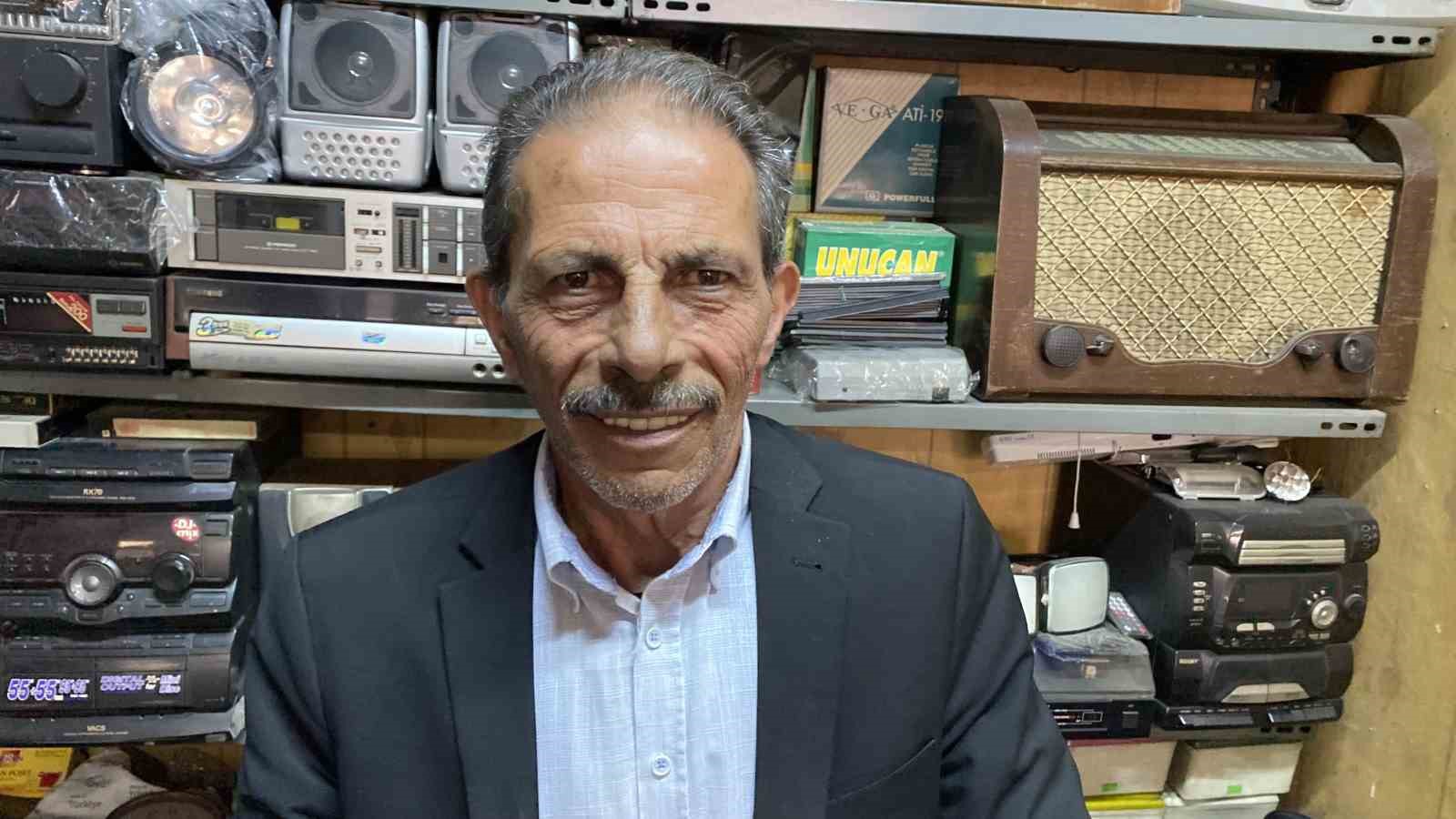 80ler sokaginin zamana direnen son ustasi yarim asirdir gecmisin sesini onariyor 7 rHErOEyE