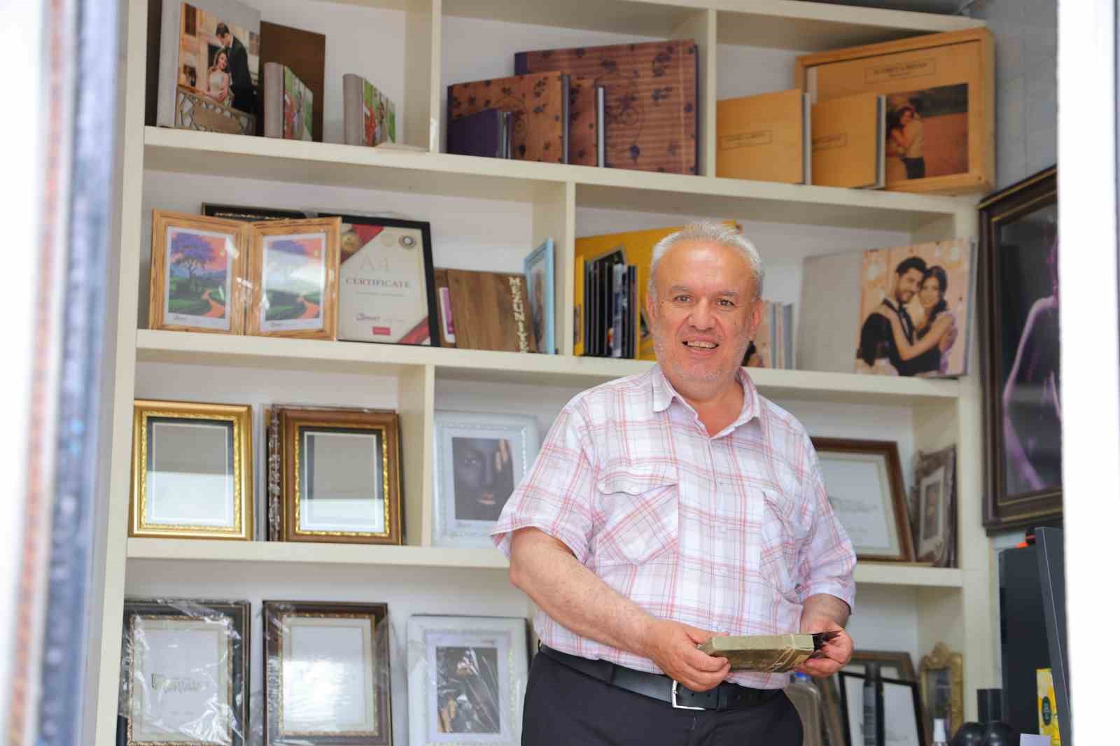 81 yıllık fotoğrafhanede geçmişin izleri yaşatılıyor 6 81 yillik fotografhanede gecmisin izleri yasatiliyor 2 CyAN95Zm