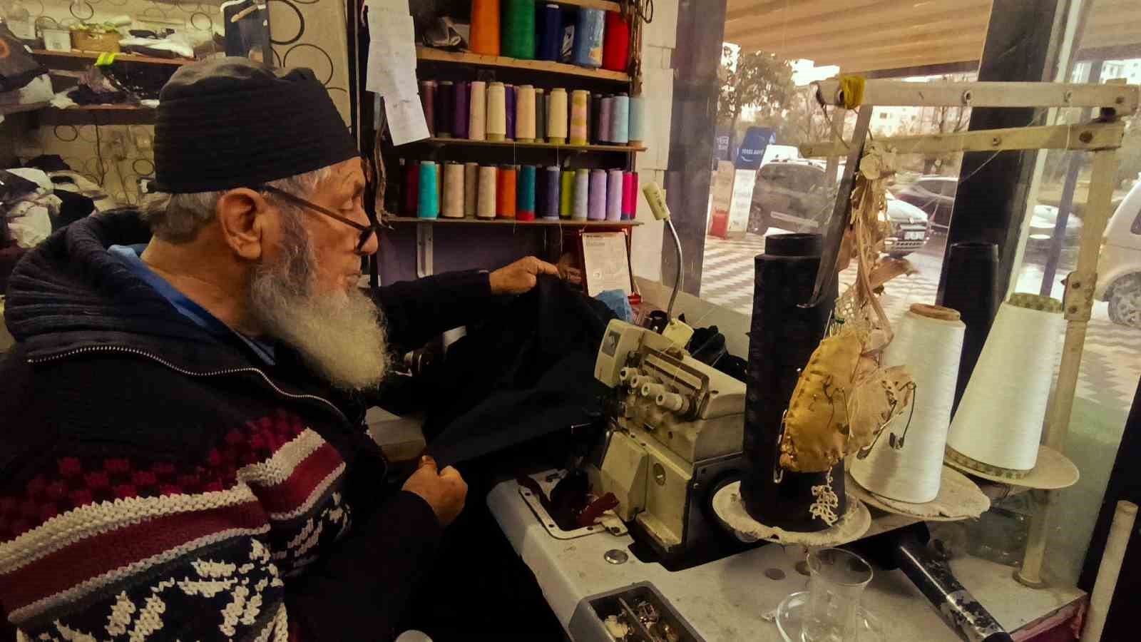 83luk terzi ilk gunku askla meslegini surduruyor 1