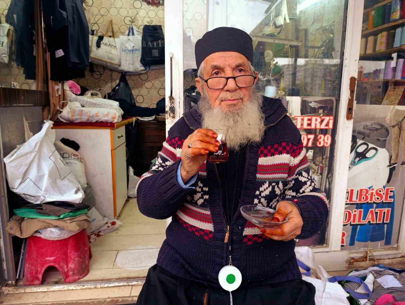 83luk terzi ilk gunku askla meslegini surduruyor 2 CGvU7ksO