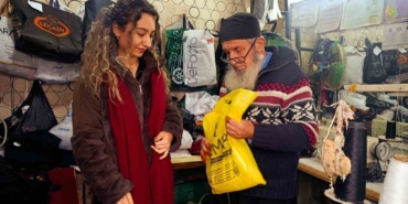 83luk-terzi-ilk-gunku-askla-meslegini-surduruyor-VnT6gscN.jpg