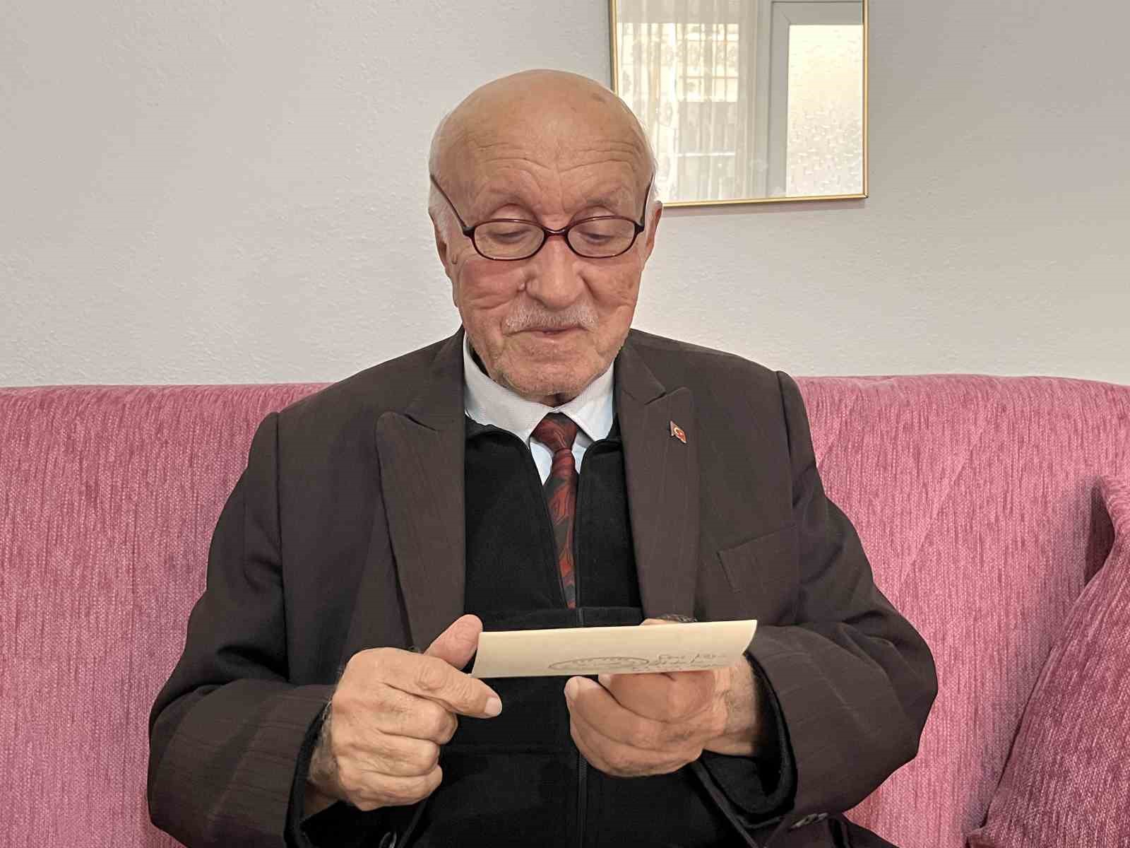 85 yasindaki mustafa hoca ogretmenler gununu ilk gunku heyecanla bekliyor 2 1ubMVYHB