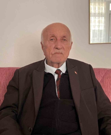 85-yasindaki-mustafa-hoca-ogretmenler-gununu-ilk-gunku-heyecanla-bekliyor-Yc9zhPrr.jpg