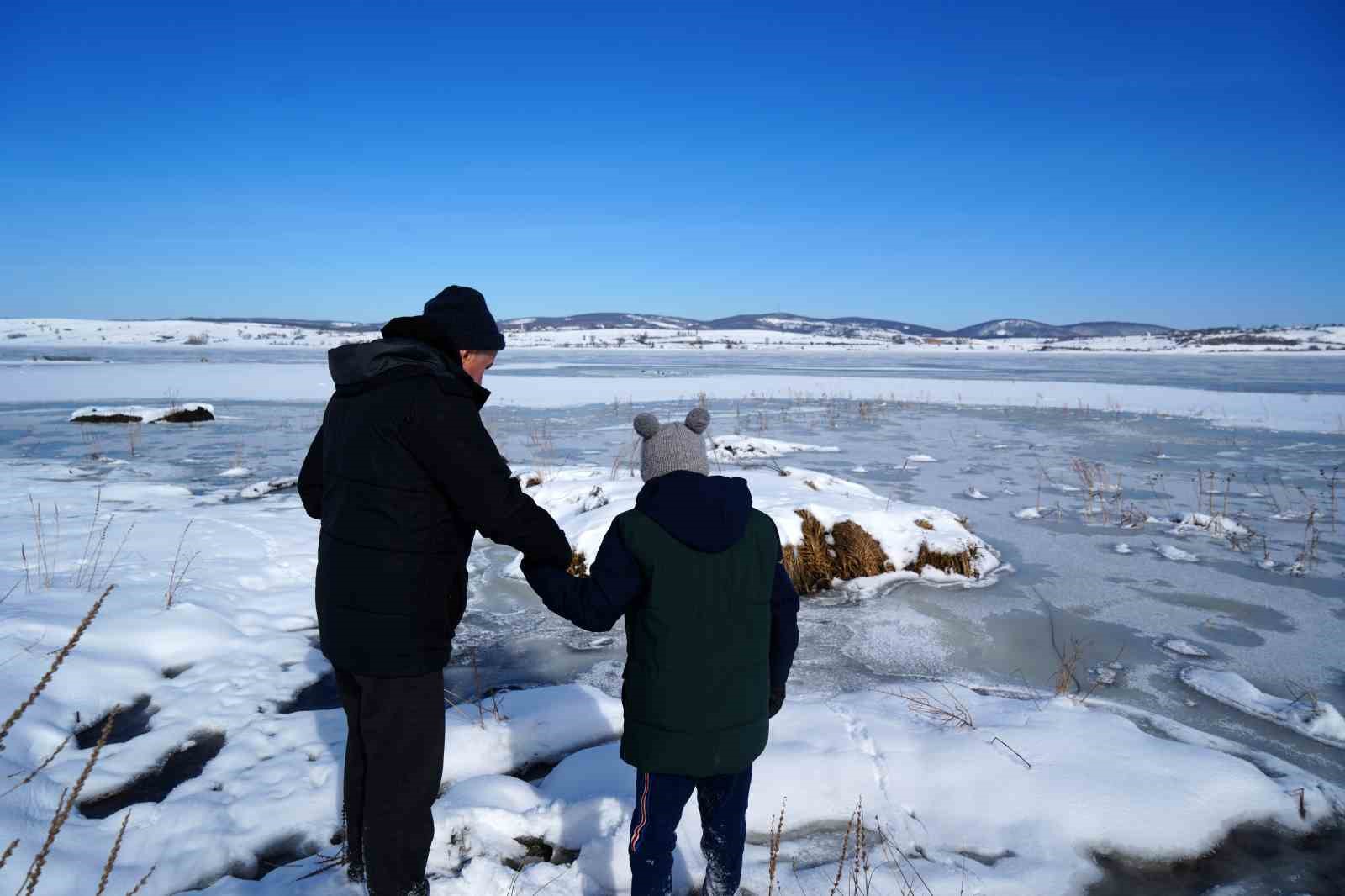870 hektarlık Ladik Gölü buz tuttu: Kar yağışı göle can suyu oldu 13 870 hektarlik ladik golu buz tuttu kar yagisi gole can suyu oldu 9