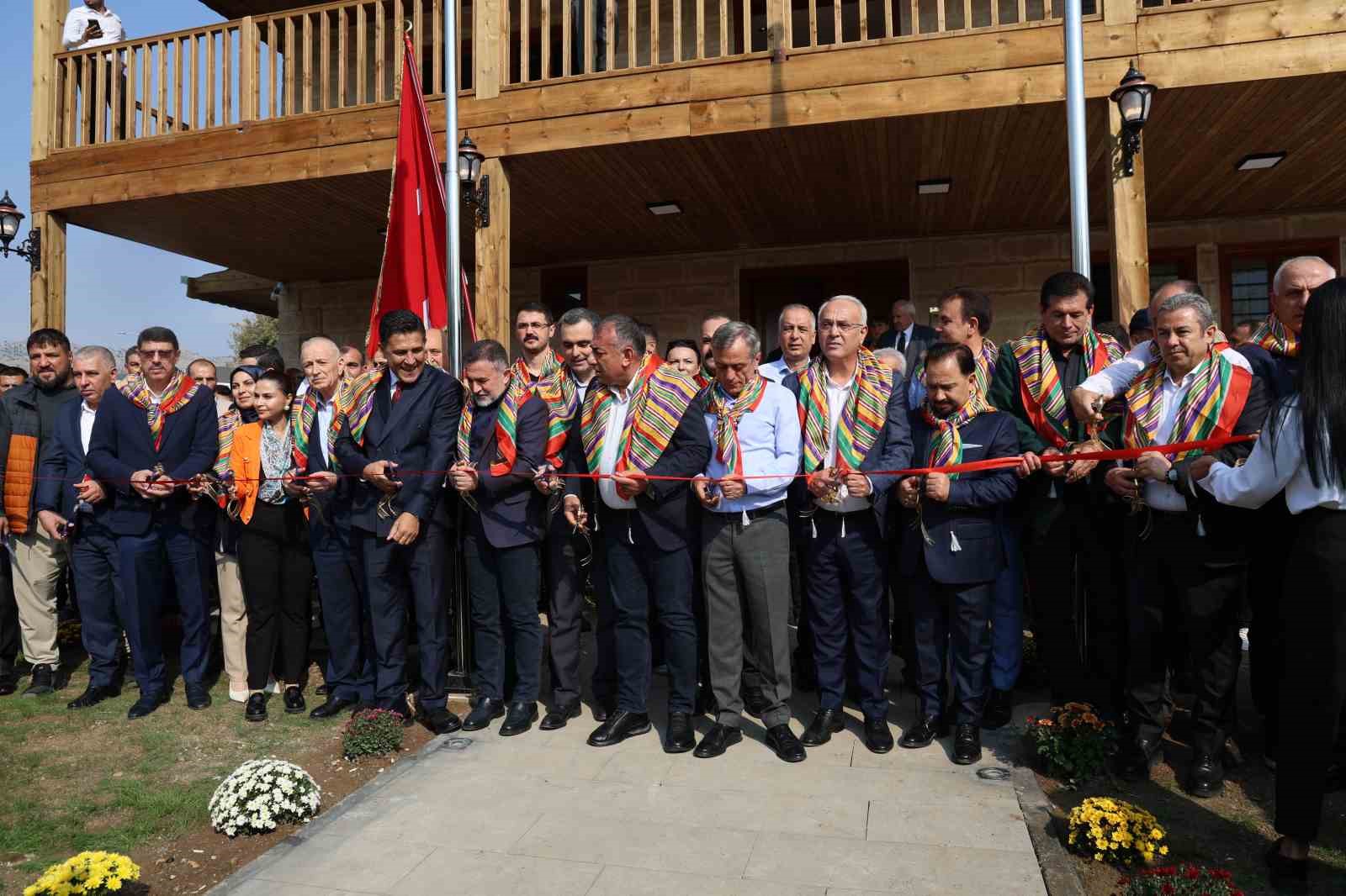 9 ismet atli karakucak gures festivali dev tesis acilisiyla basladi 0 R3EadrA8