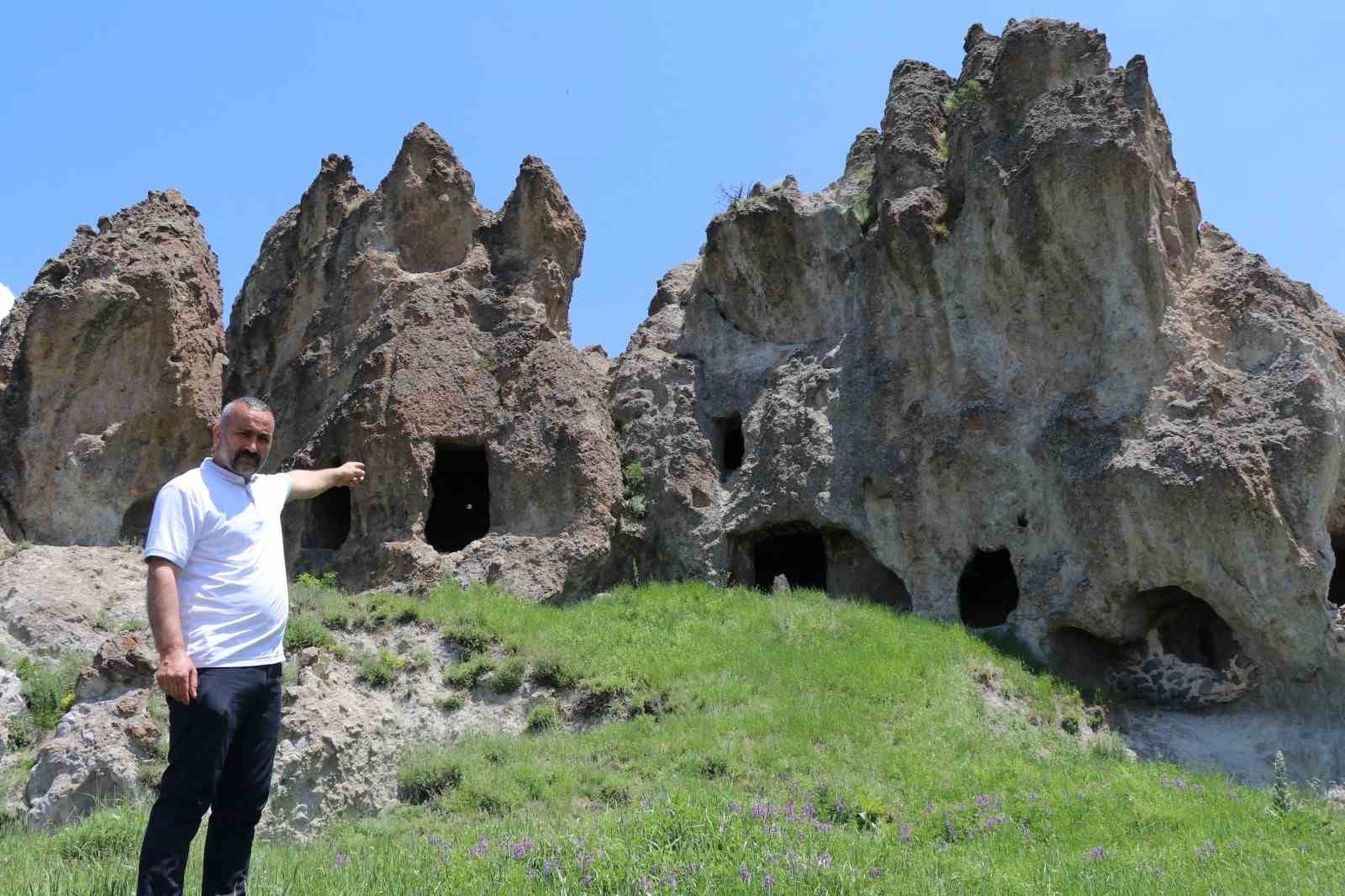 9 yuzyildan kalan solomon kalesi restore edilmeyi bekliyor 0 lnQ2WR2S