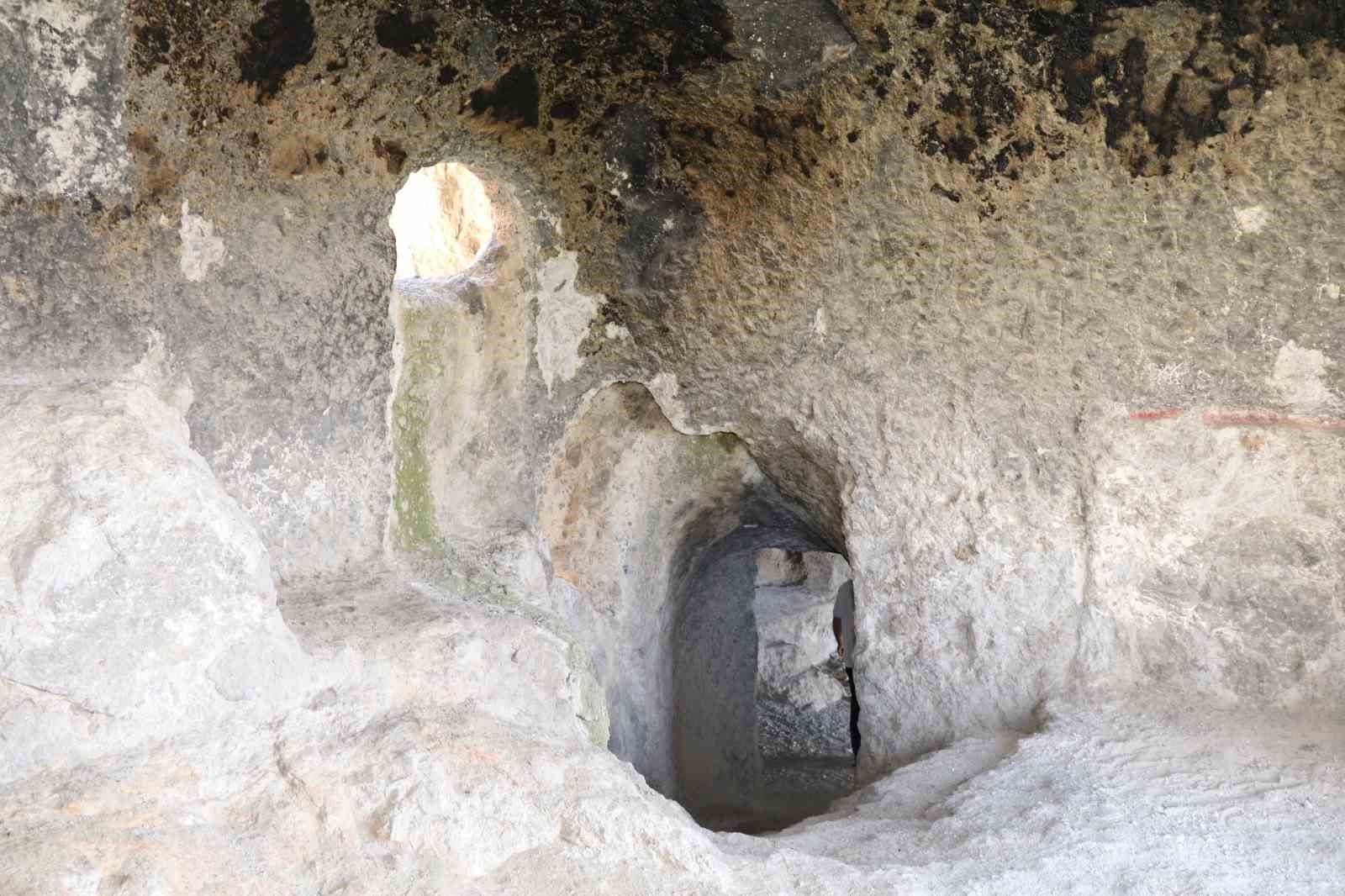 9 yuzyildan kalan solomon kalesi restore edilmeyi bekliyor 2 C2uzJHSj