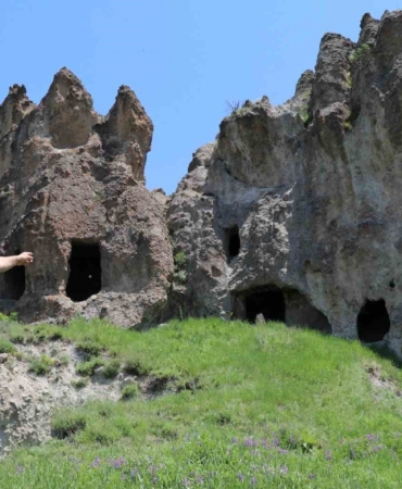 9-yuzyildan-kalan-solomon-kalesi-restore-edilmeyi-bekliyor-dq1kfD6u.jpg