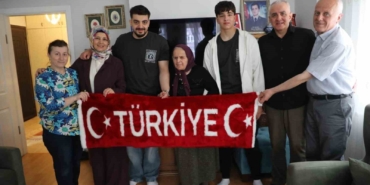 90-yasindaki-sehit-annesini-duygulandiran-hareket-xE63iXgL.jpg