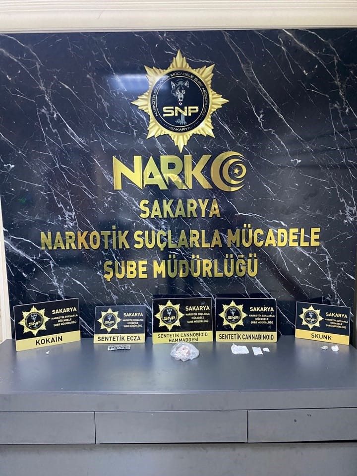 92 kilo bonzai hammaddesi taşıyan 2 şüpheli gözaltına alındı 7 92 kilo bonzai hammaddesi tasiyan 2 supheli gozaltina alindi 3 yrk4n8Jt