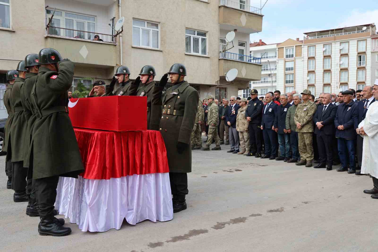 95 yasindaki kore gazisi duzenlenen torenle son yolculuguna ugurlandi 5 76QZliwk