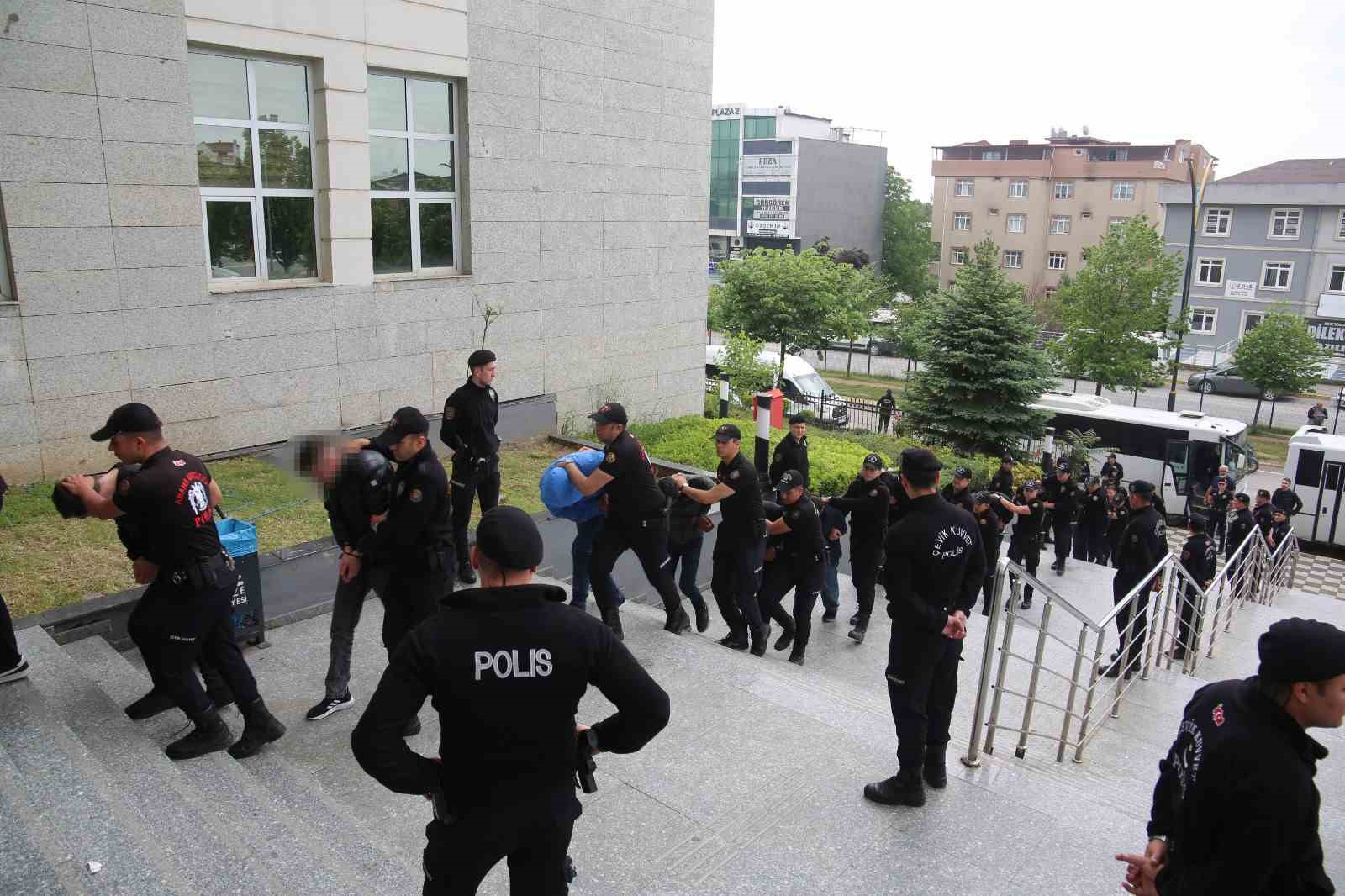 954 milyon liralik vurgunun operasyon ani kamerada 35 tutuklama 4 iOE6sSC7