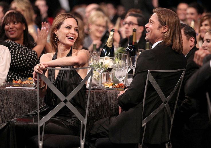 Hollywood’un bir zamanlar “rüya çifti” olarak görülen Angelina Jolie ve Brad Pitt, yıllar önce biten aşklarının ardından hâlâ mahkeme salonlarından çıkamıyor. Ayrılıklarından sonra adeta bir güç savaşına dönüşen çekişmeleri yeniden gündemde.