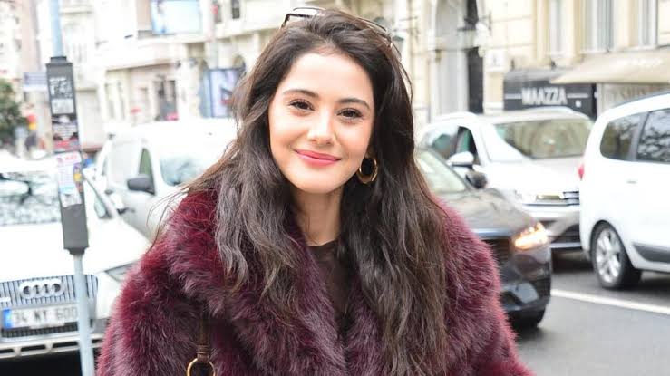 Helin Kandemir Kimdir, Nerelidir? Genç Yıldız Helin Kandemir Kimin Kızı ve Sevgilisi Kim? 4 Helin Kandemir