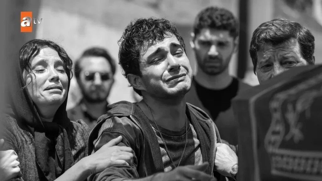 Sürpriz Veda Ekranlara Damga Vurdu: Altı Üstü İstanbul 'Bahtiyar' Öldü Mü, Sezer Arıçay Diziden Ayrıldı Mı? 5 Altı üstü istanbul bahtiyar