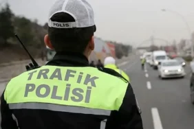 Sokağa çıkma yasağını hiçe saydılar, darbecilere geçit vermediler 1 thumbnail