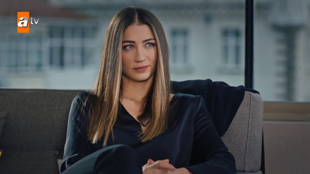 Aşk Ve Taht’ın Nurcihan’ı, Ceren Benderlioğlu Kimdir? 5 Ceren Benderlioğlu