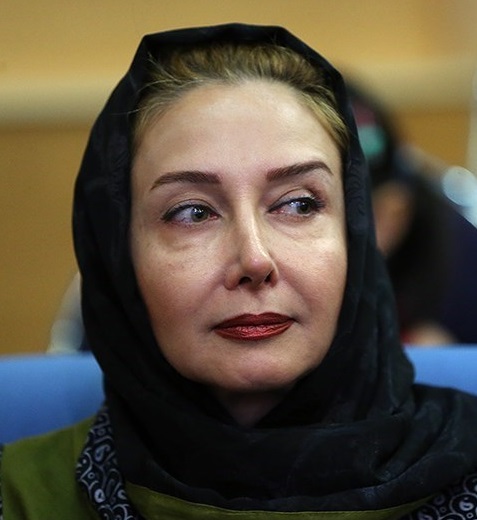 Katayoun Riahi 2 3