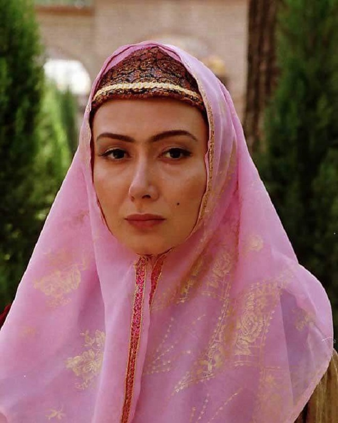 Katayoun Riahi 6