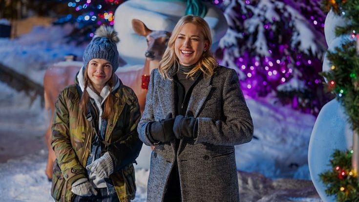 Netflix Yılbaşı Ruhunu Ekranlara Taşıyor! 2025’in En Eğlenceli Yılbaşı Dizi ve Filmleri Açıklandı 9 My Secret Santa edited