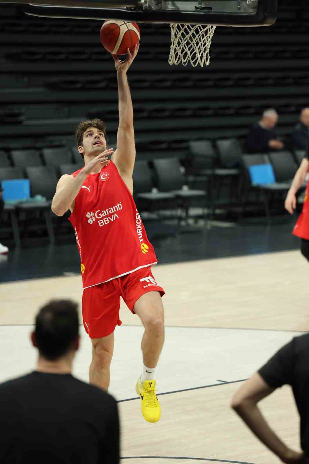 a milli erkek basketbol takimi sirbistan maci hazirliklarina basladi 4 hWQqepRc