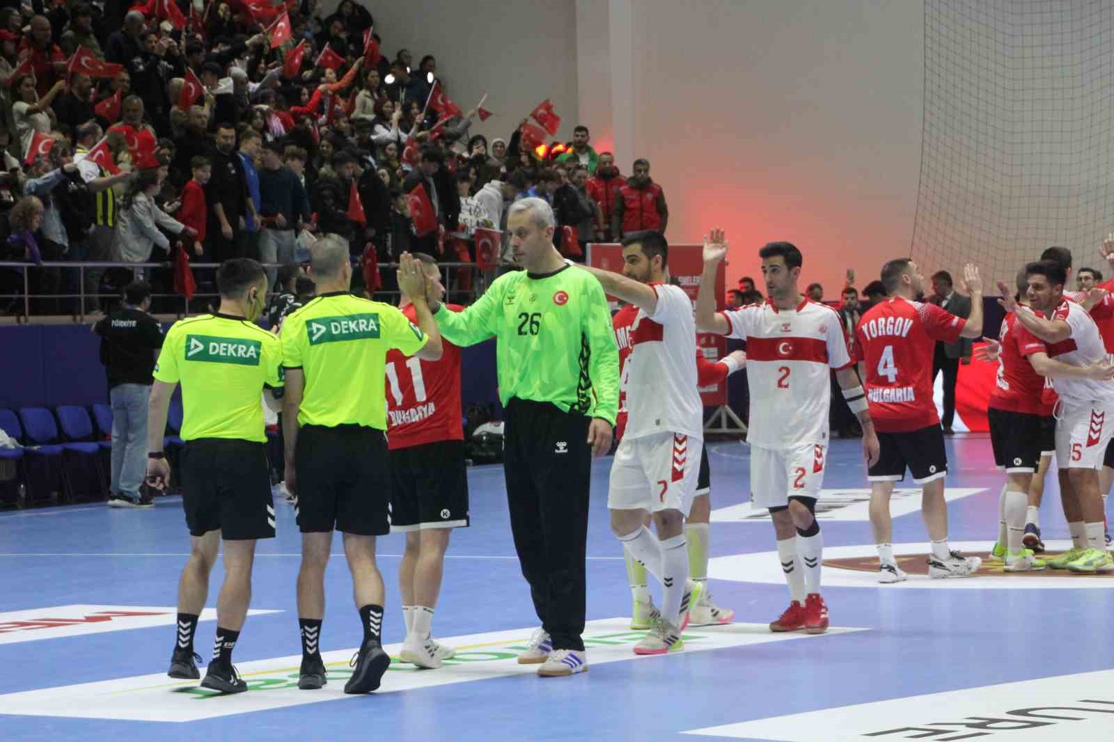a milli erkek hentbol takimi bulgaristani 38 29 maglup etti 8