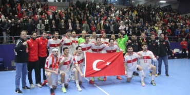 a-milli-erkek-hentbol-takimi-bulgaristani-38-29-maglup-etti-MbLkJukN.jpg