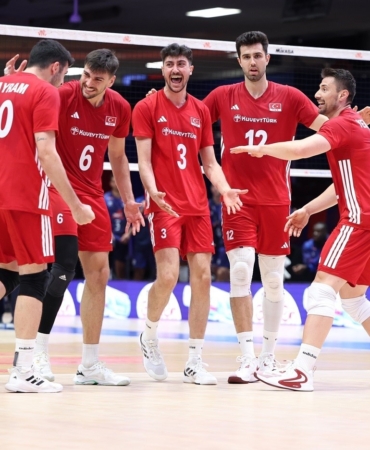 a-milli-erkek-voleybol-takimi-vnl-ikinci-haftada-parkeye-cikiyor-VSNOHkCk.jpg