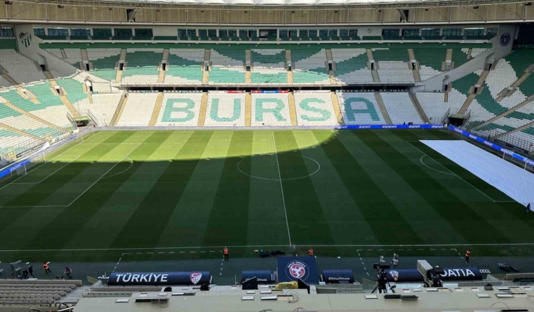 a-milli-futbol-takimi-10-kez-bursada-ypBvsvas.jpg