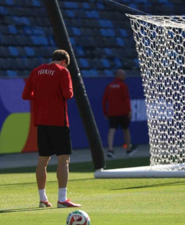 a-milli-futbol-takimi-abd-maci-hazirliklarini-tamamladi-64ErQW4q.jpg