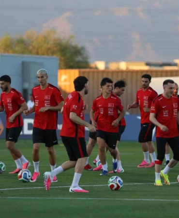 a-milli-futbol-takimi-avustralya-macinin-hazirliklarina-devam-etti-BrCzaSDW.jpg