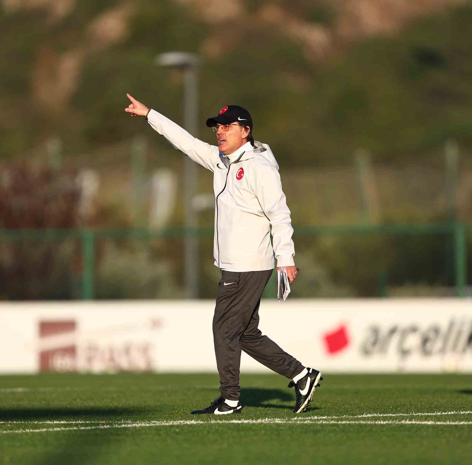 a milli futbol takimi ispanya maci hazirliklarina basladi 10 bWrAAjJU