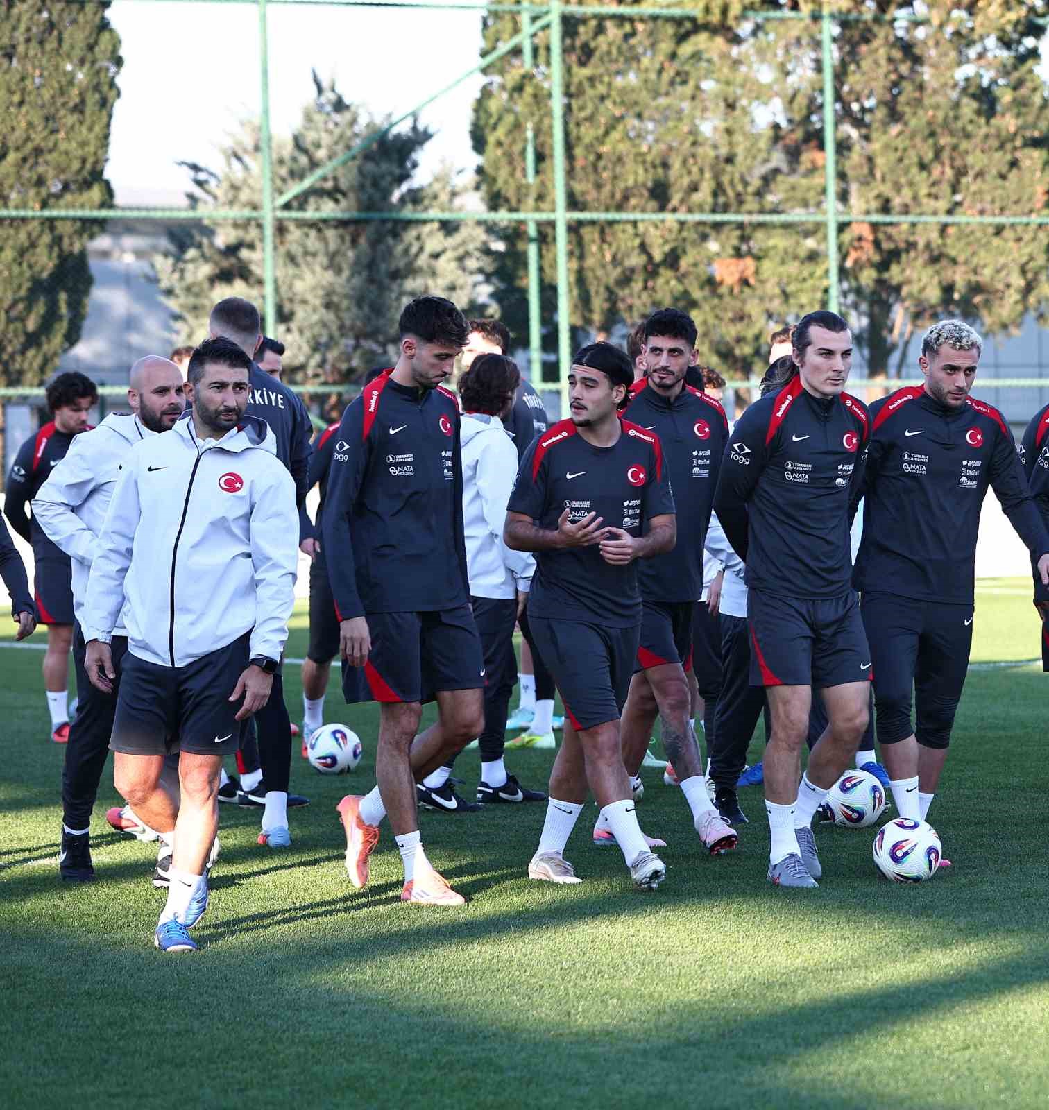 a milli futbol takimi ispanya maci hazirliklarina basladi 14 fhLStS9V