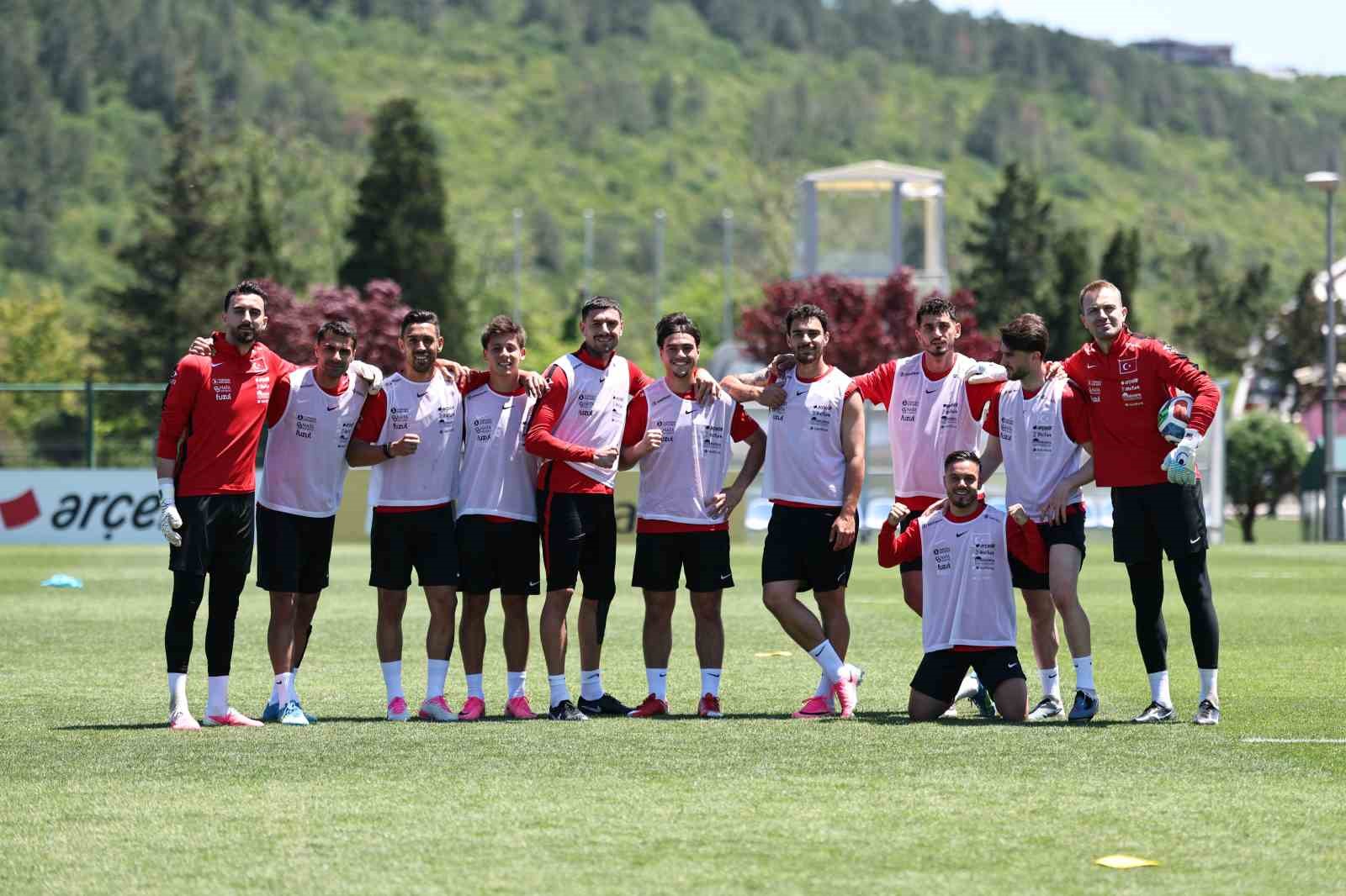 a milli futbol takimi kuzey makedonya hazirliklarini surduruyor 2 BtqOnIjn