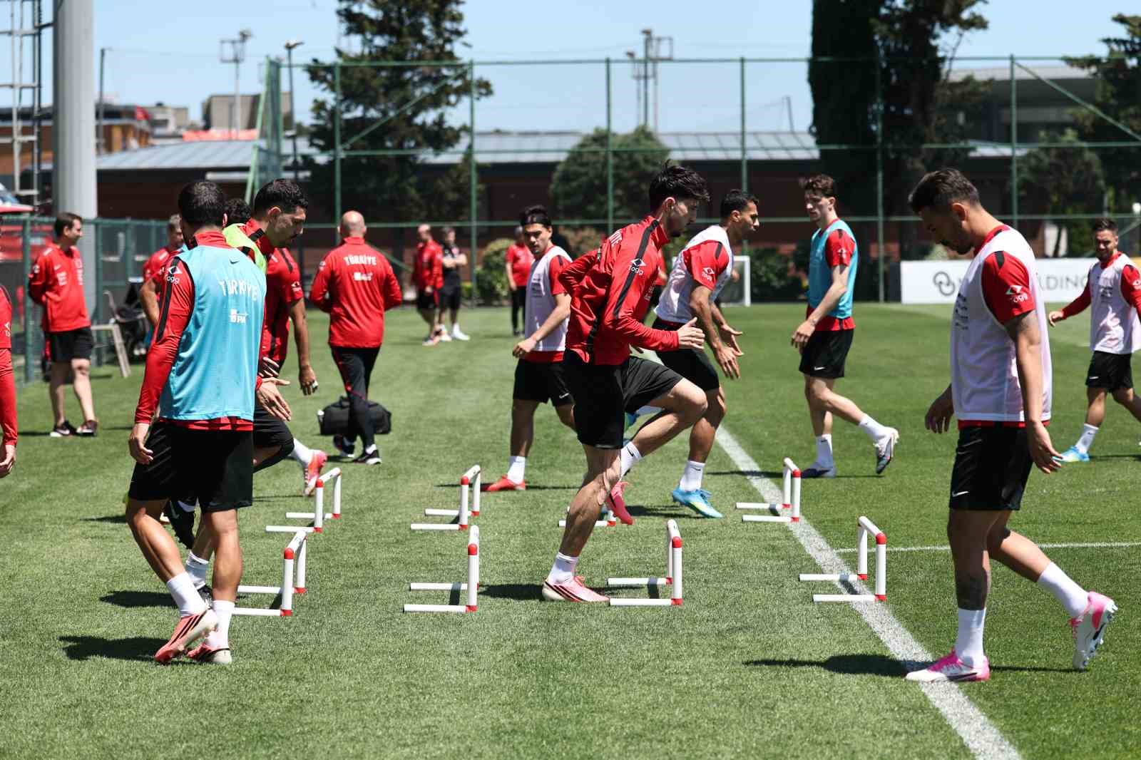 a milli futbol takimi kuzey makedonya hazirliklarini surduruyor 4 4ifIqmZh
