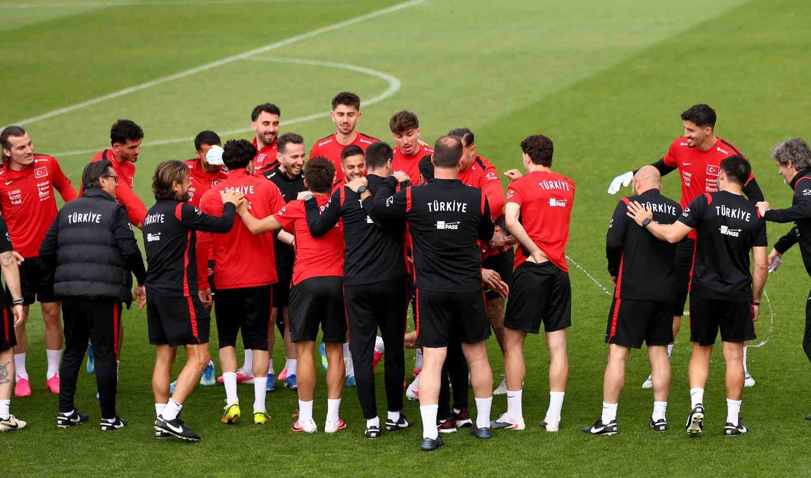 a milli futbol takimi kuzey makedonya maci hazirliklarini tamamladi 12 Fu8ty2TE