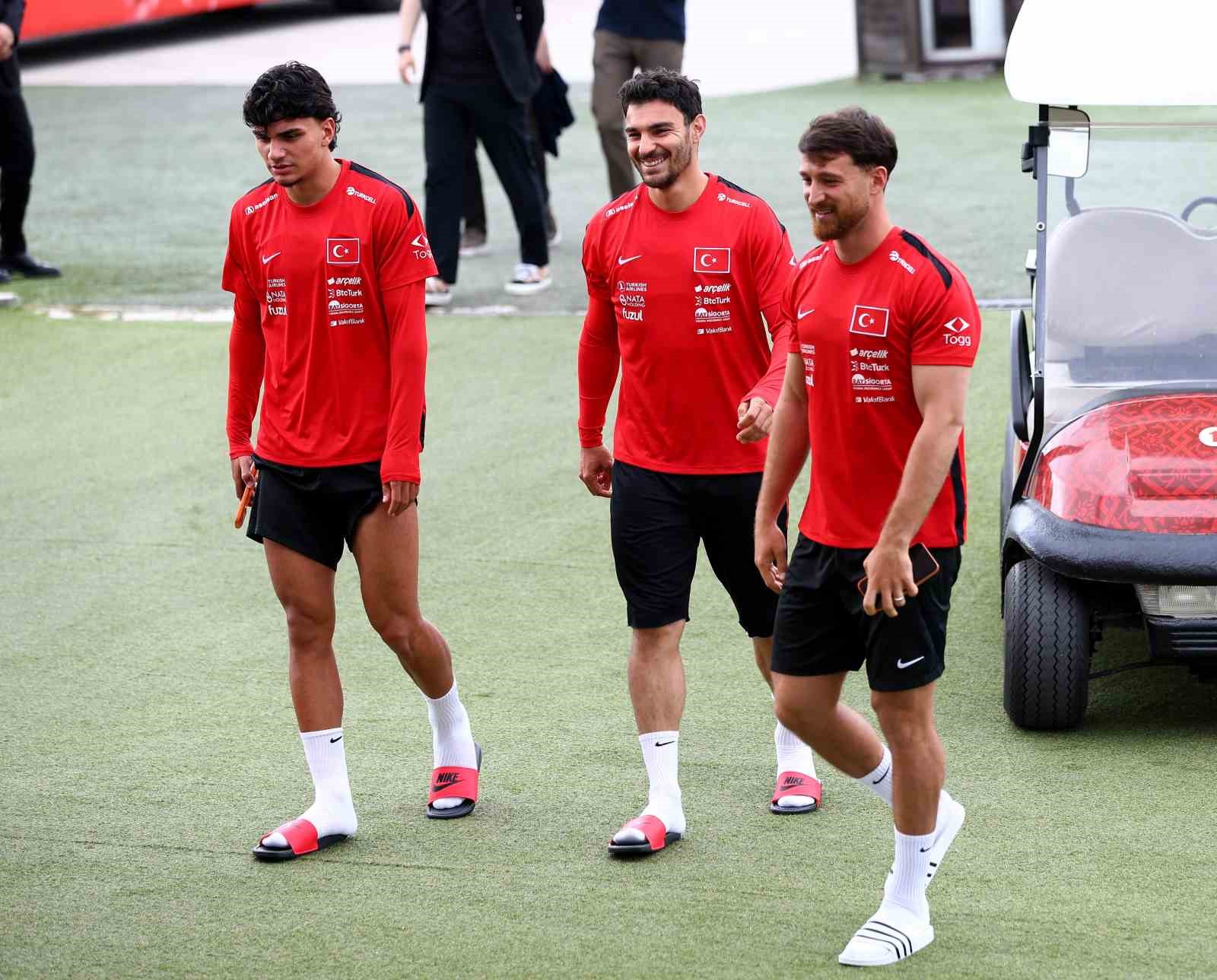 a milli futbol takimi kuzey makedonya maci hazirliklarini tamamladi 20 RaJpV4ab