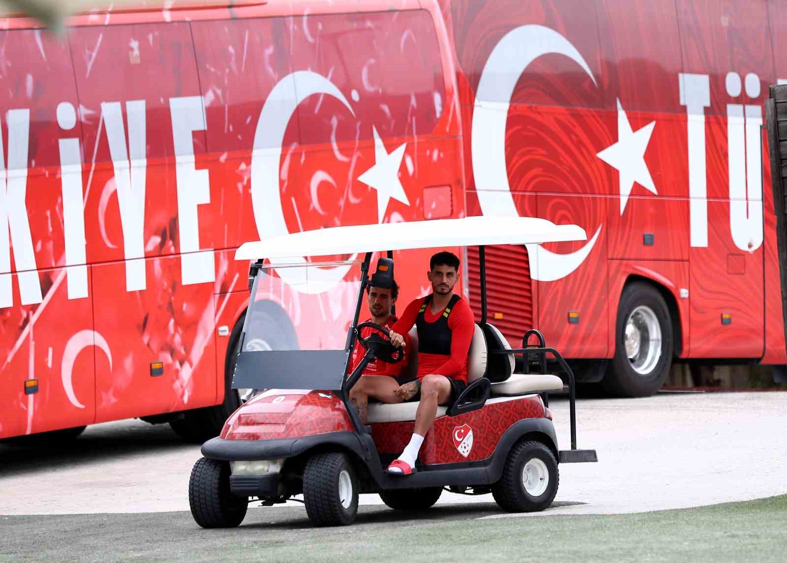 a milli futbol takimi kuzey makedonya maci hazirliklarini tamamladi 21 Cm5IJtRn
