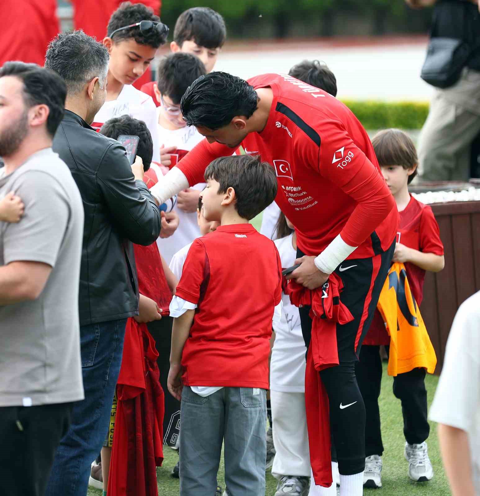 a milli futbol takimi kuzey makedonya maci hazirliklarini tamamladi 22 ZuLSZS5h