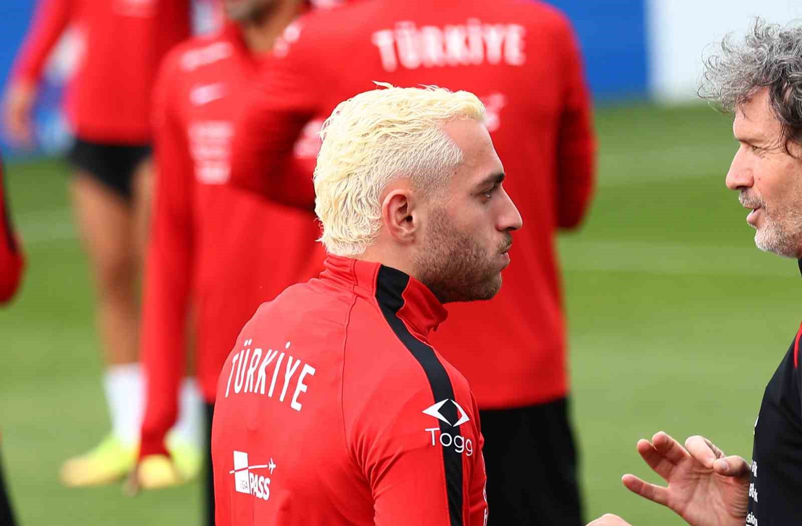a milli futbol takimi kuzey makedonya maci hazirliklarini tamamladi 6