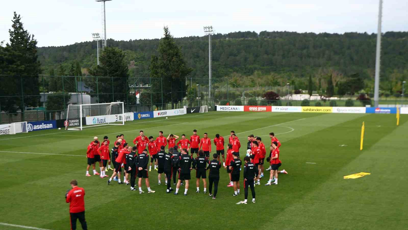 a milli futbol takimi kuzey makedonya maci hazirliklarini tamamladi 8 Xrv3jbBM