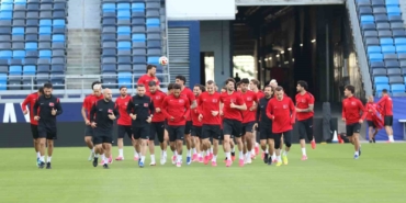 a-milli-futbol-takimi-los-angelestaki-ilk-antrenmanini-yapti-2YOYmjya.jpg