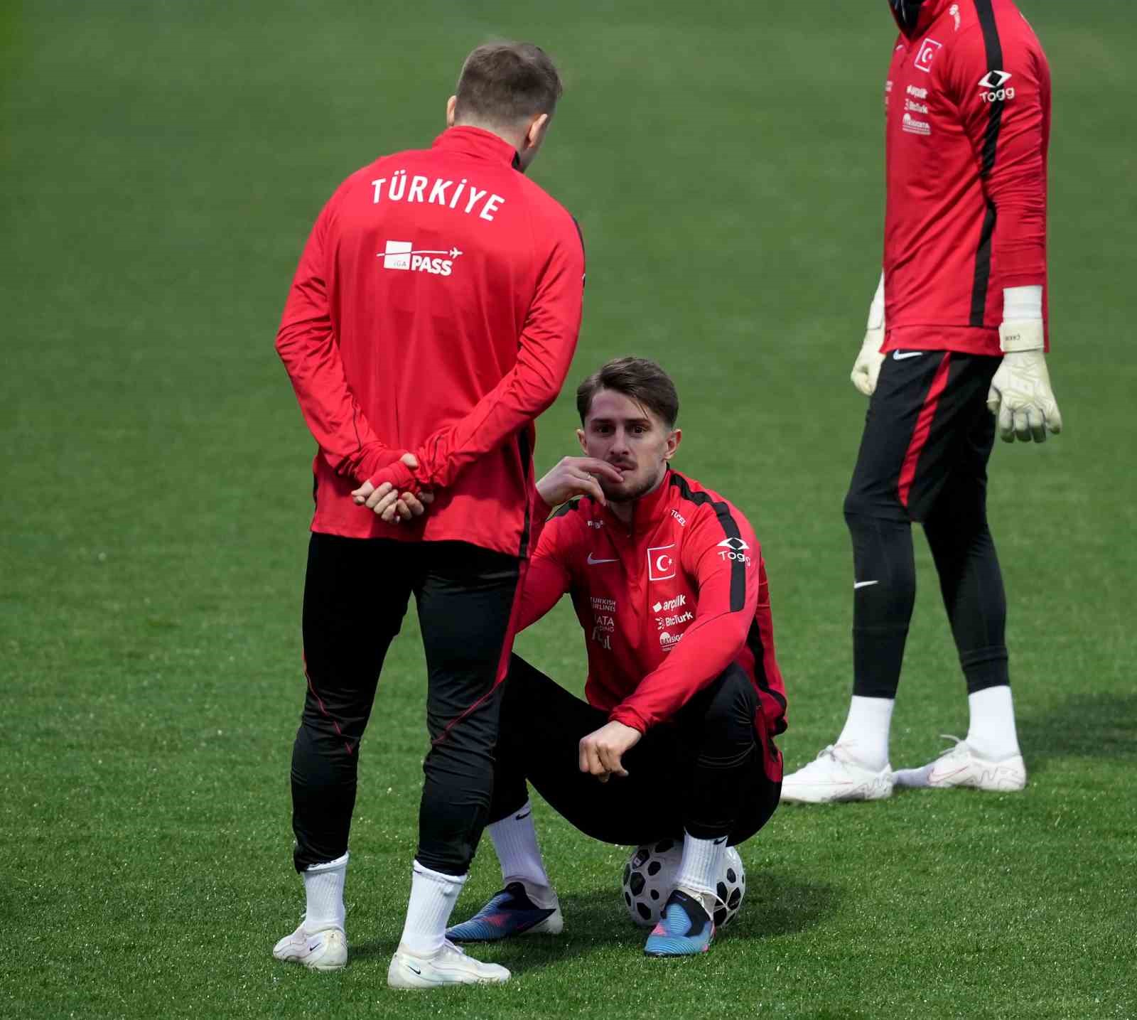 a milli futbol takimi romanya maci hazirliklarini surdurdu 6 WLihRNIl