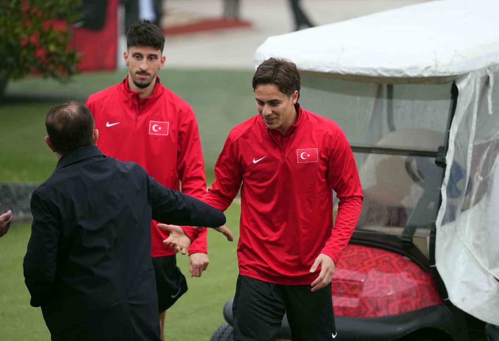 a milli futbol takimi romanya macinin hazirliklarini surdurdu 6 NBm9iQBv