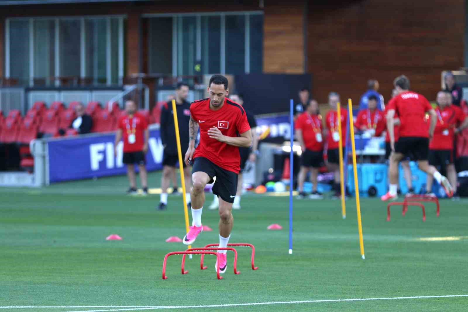 a milli futbol takimi san franciscodaki ilk antrenmanini yapti 13 Y9vtHDgT